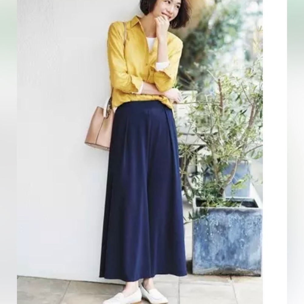 Longchamp 3d Leather Hobo
Bucket Bag NWOT - Picture 7 of 10